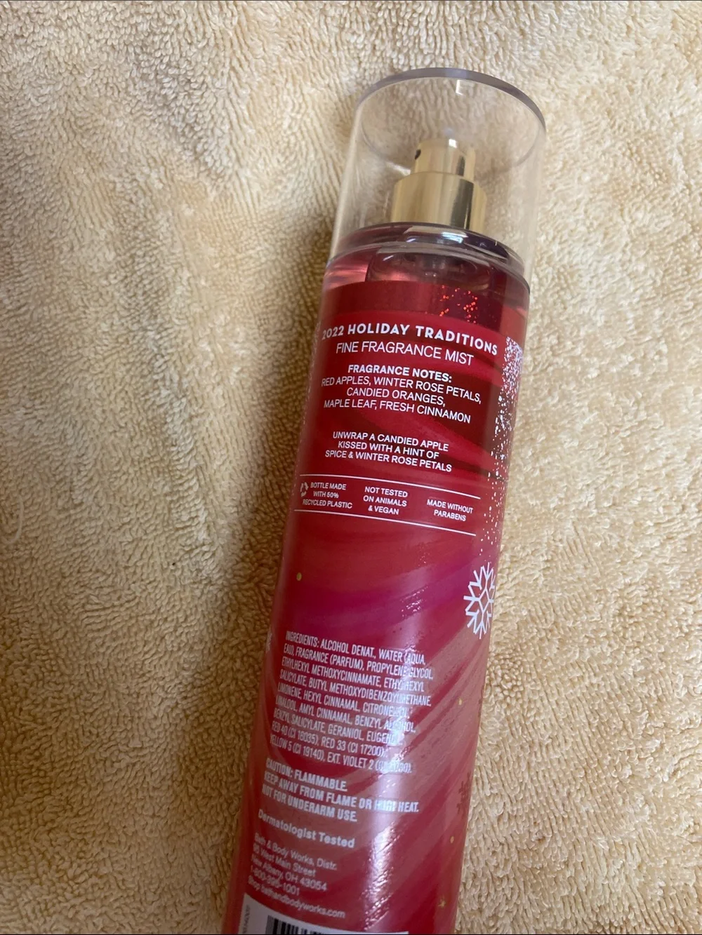 Bath & Body Works Winter Candy Apple Fragrance  - Red